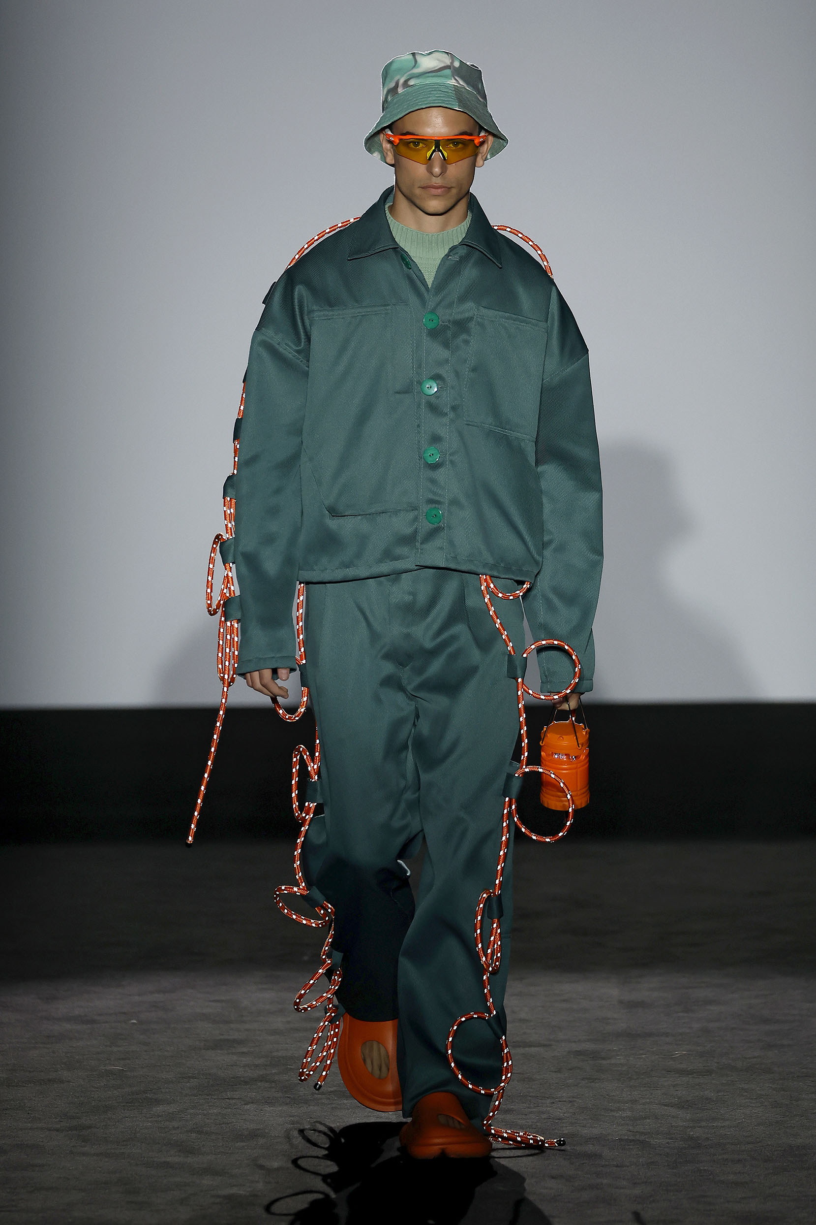 080 Barcelona Fashion Desfile Martin Acros