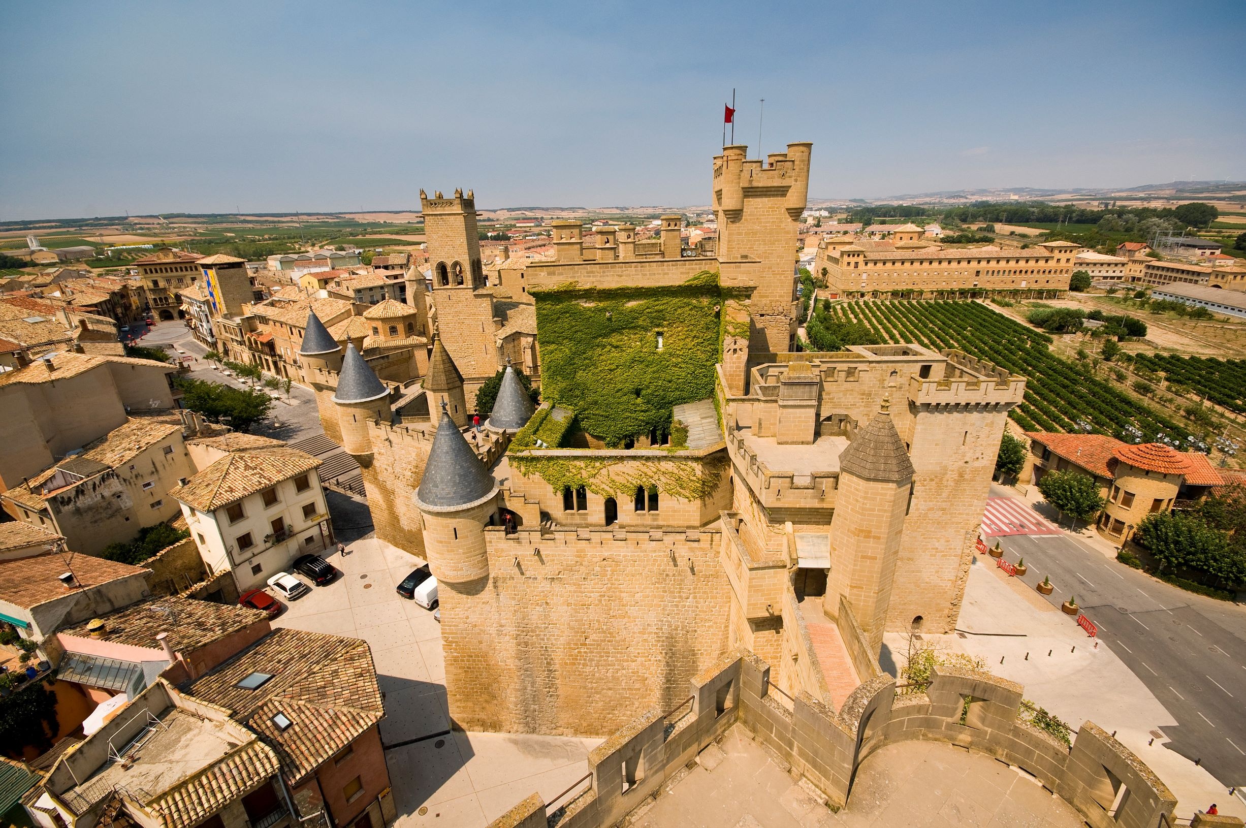 Olite Burgpalast und Plaza Carlos III