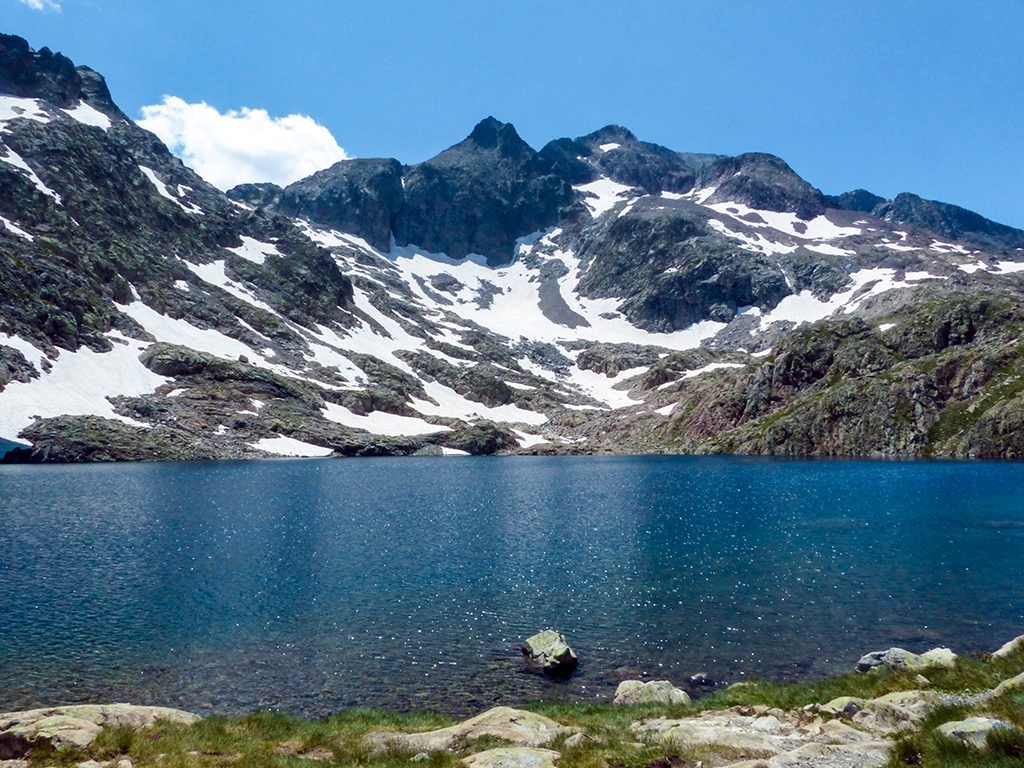 An den Ibones Azules, Pyrenäen, Aragonien