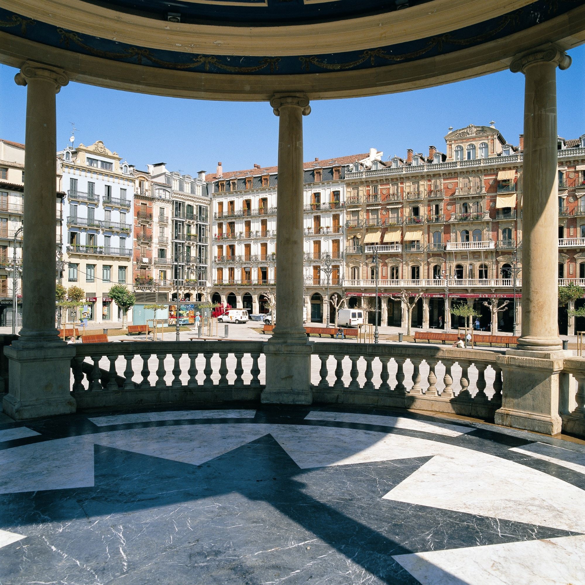 Die Plaza del Castillo in Pamplona Die Plaza del Castillo in Pamplona