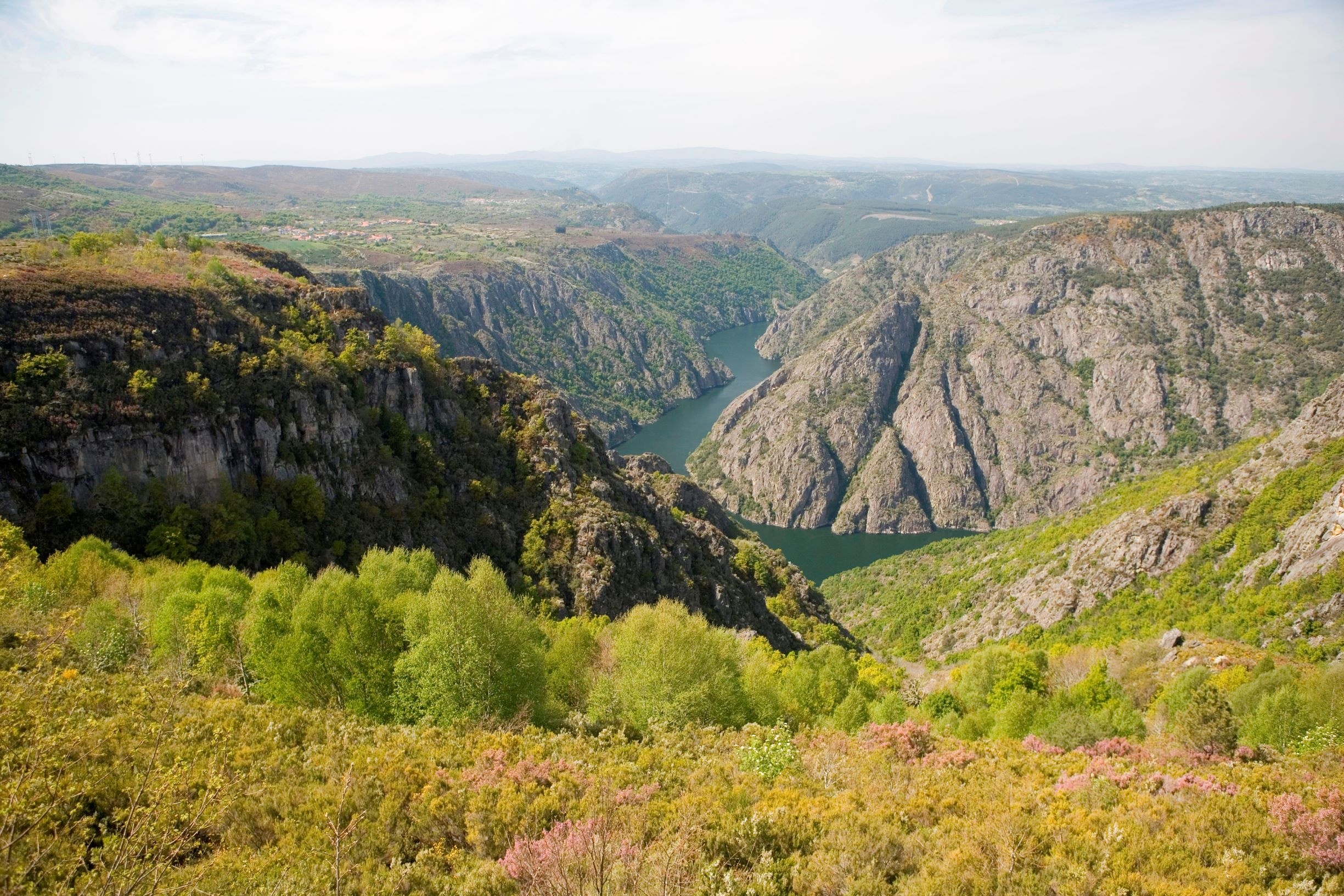 Die Schlucht des Rio Sil, Ribeira Sacra, Galicien Die Schlucht des Rio Sil, Ribeira Sacra, Galicien