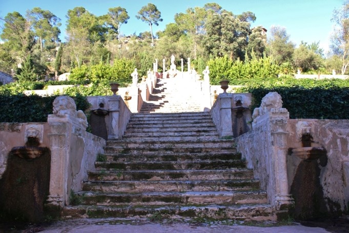 Die Apollo Freitreppe der Finca Raixa auf Mallorca