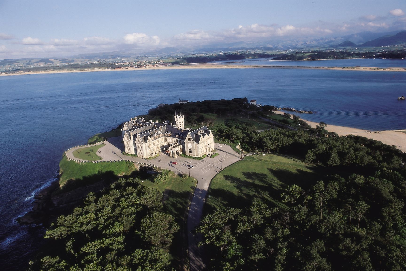 Die Halbinsel de la Magdalena in Santander Die Halbinsel de la Magdalena in Santander