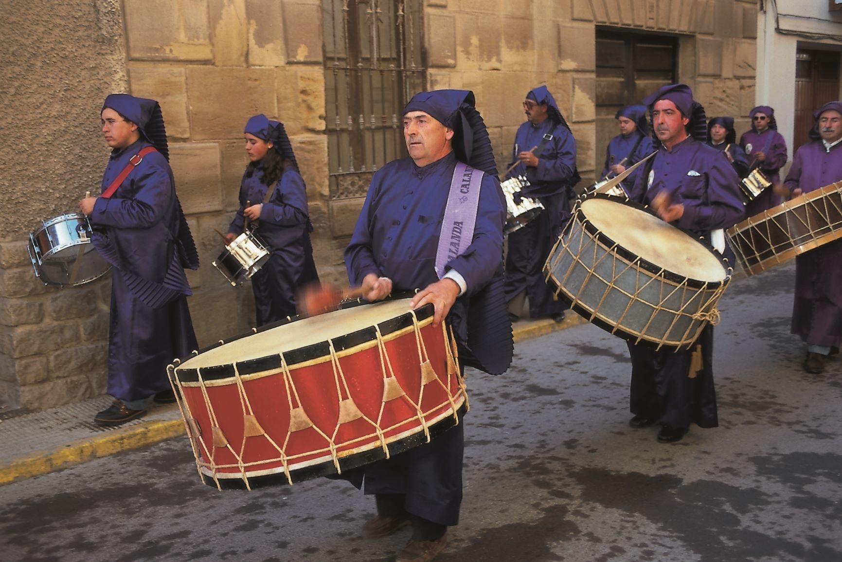 Prozession während der Karwoche in Calanda in der Provinz Teruel, Aragón