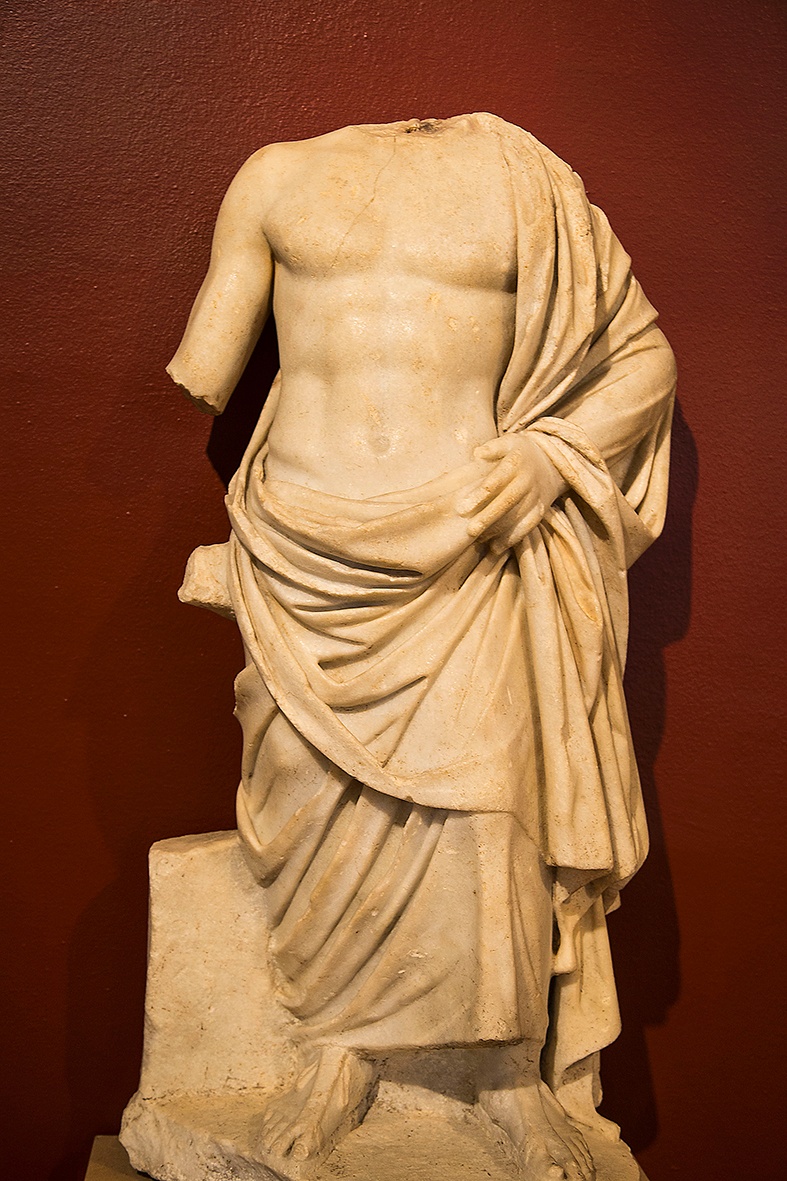 TARRAGONA-Museu Arqueologia (bustos)