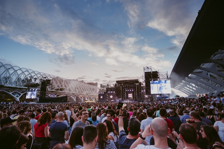 Valencia - Love the 90s