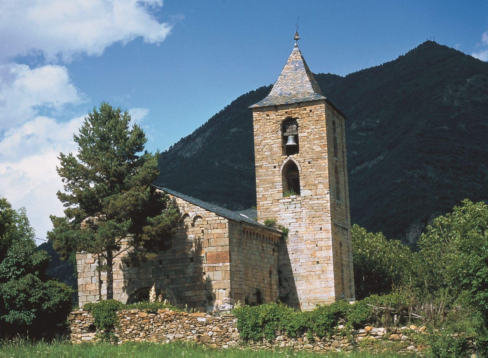Romanik im Val de Boí- Kirche Santa María de la Asunción (Coll)