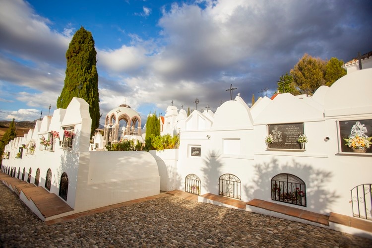 Der Friedhof von Casabermeja in Andalusien Der Friedhof von Casabermeja in Andalusien