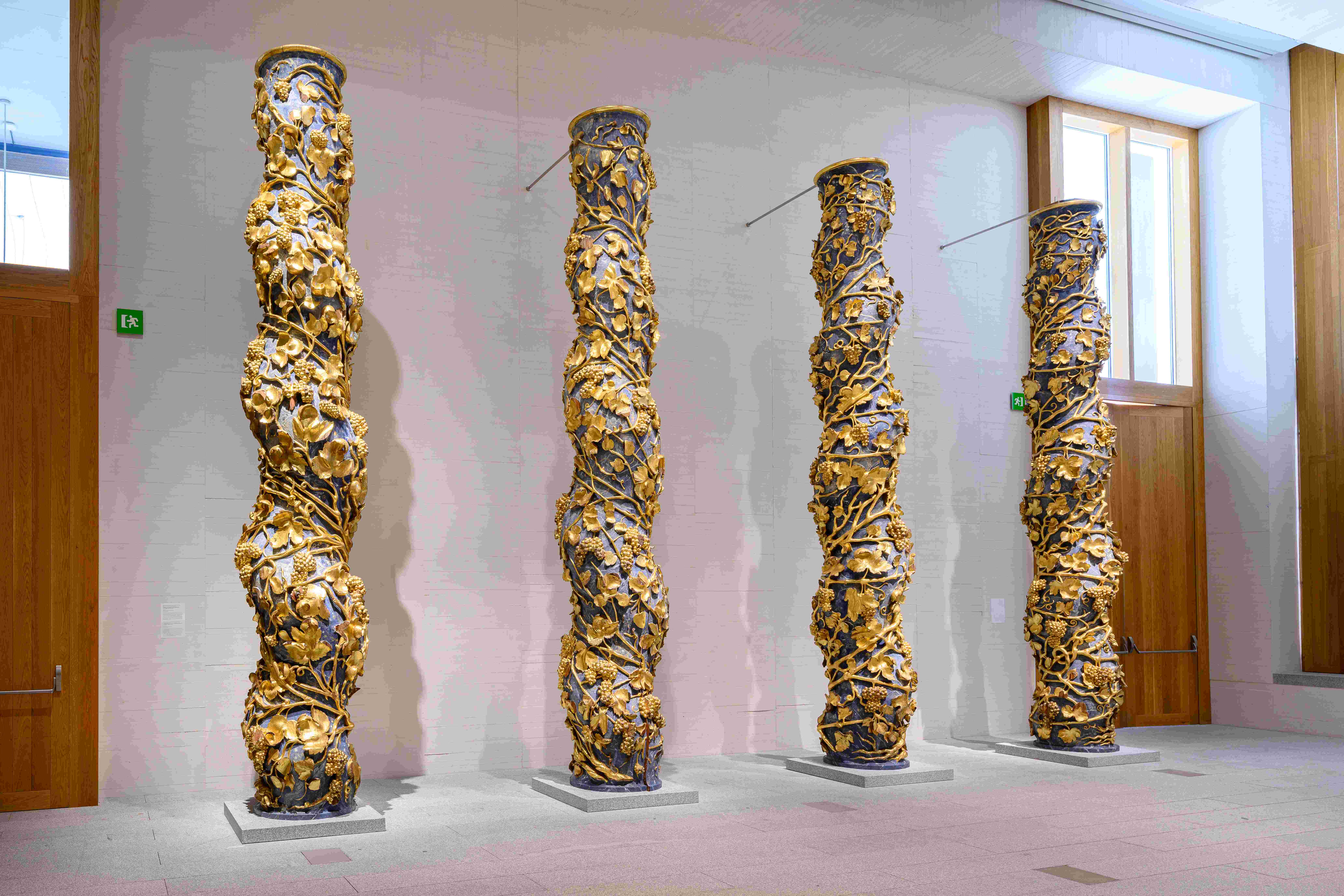 Galería Colecciones Reales - Columnas CHURRIGUERA Y HERRERO 