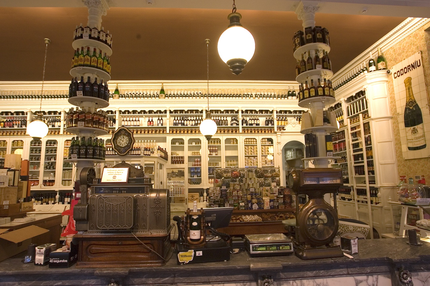 Camilo de Blas, einer der traditionsreichen Feinkostläden Oviedos