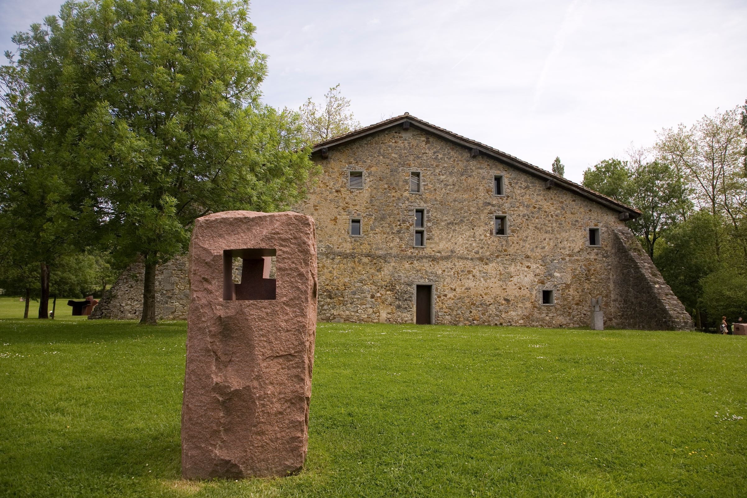 Der Skulpturenpark und Museum Chillida Leku in Hernani, Baskenland