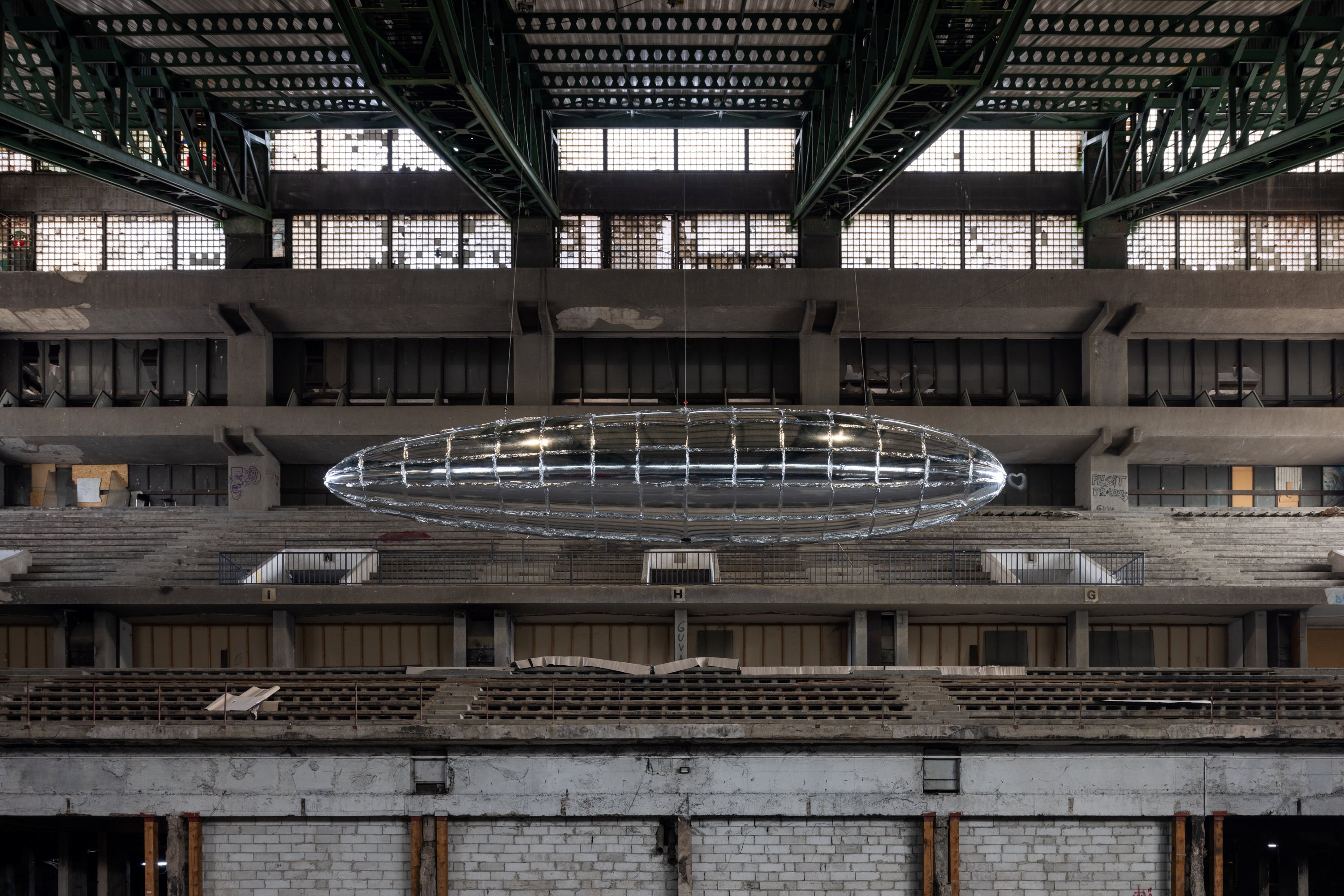 Willing to Be Vulnerable – Metalized Balloon  V4  2015,2020 