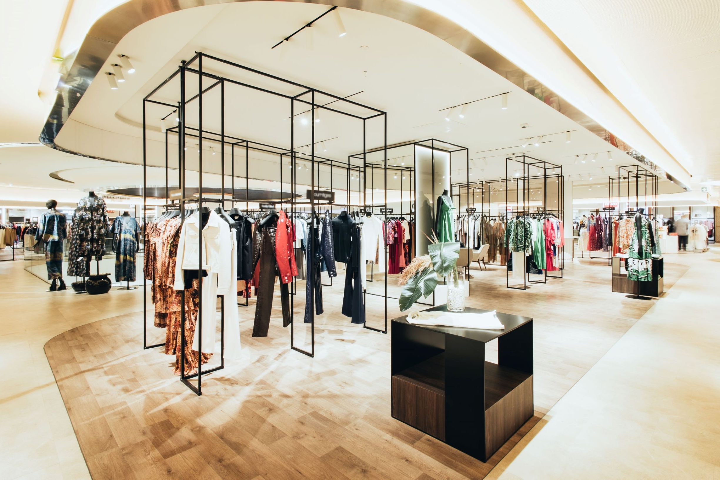 CORTE INGLES CASTELLANA 1