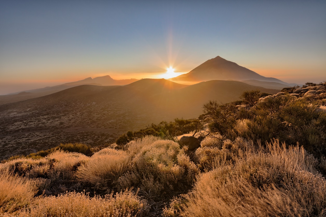 Sonnenuntergang im Teide Nationalpark auf Teneriffa