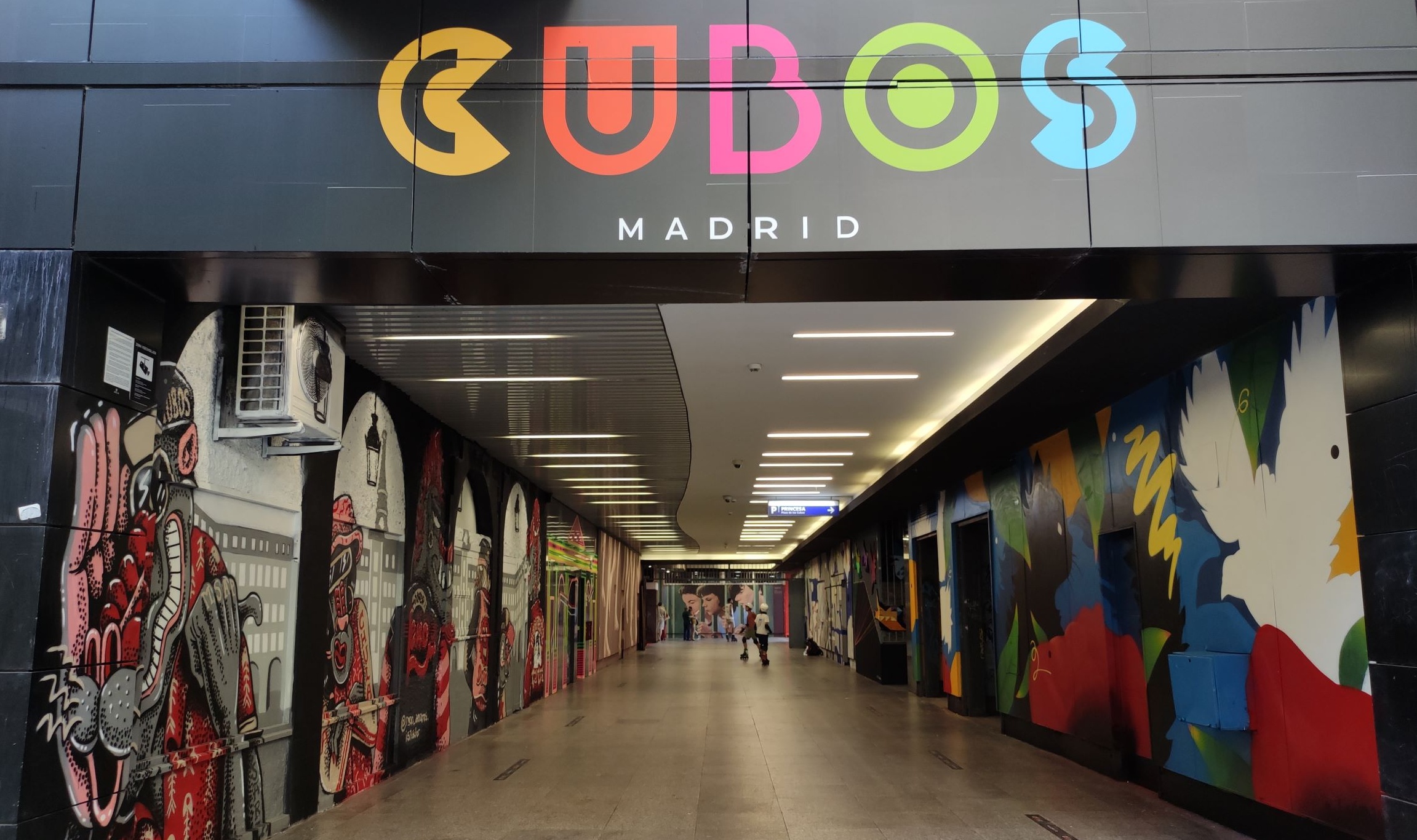 CUBOS - Entrada - Ramón Amorós - Sabek