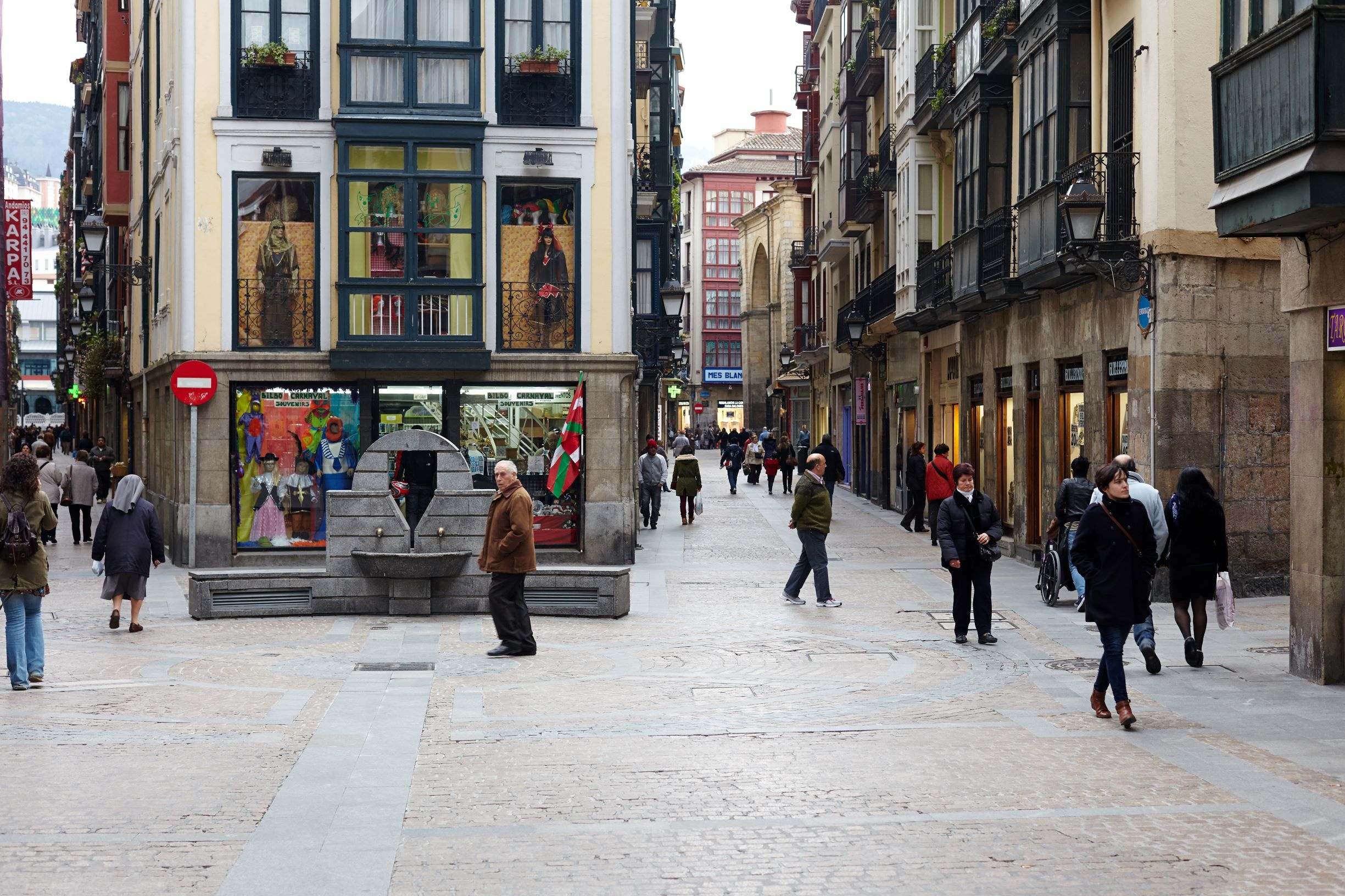 Gut essen und einkaufen: In den Altstadtgassen von Bilbao 