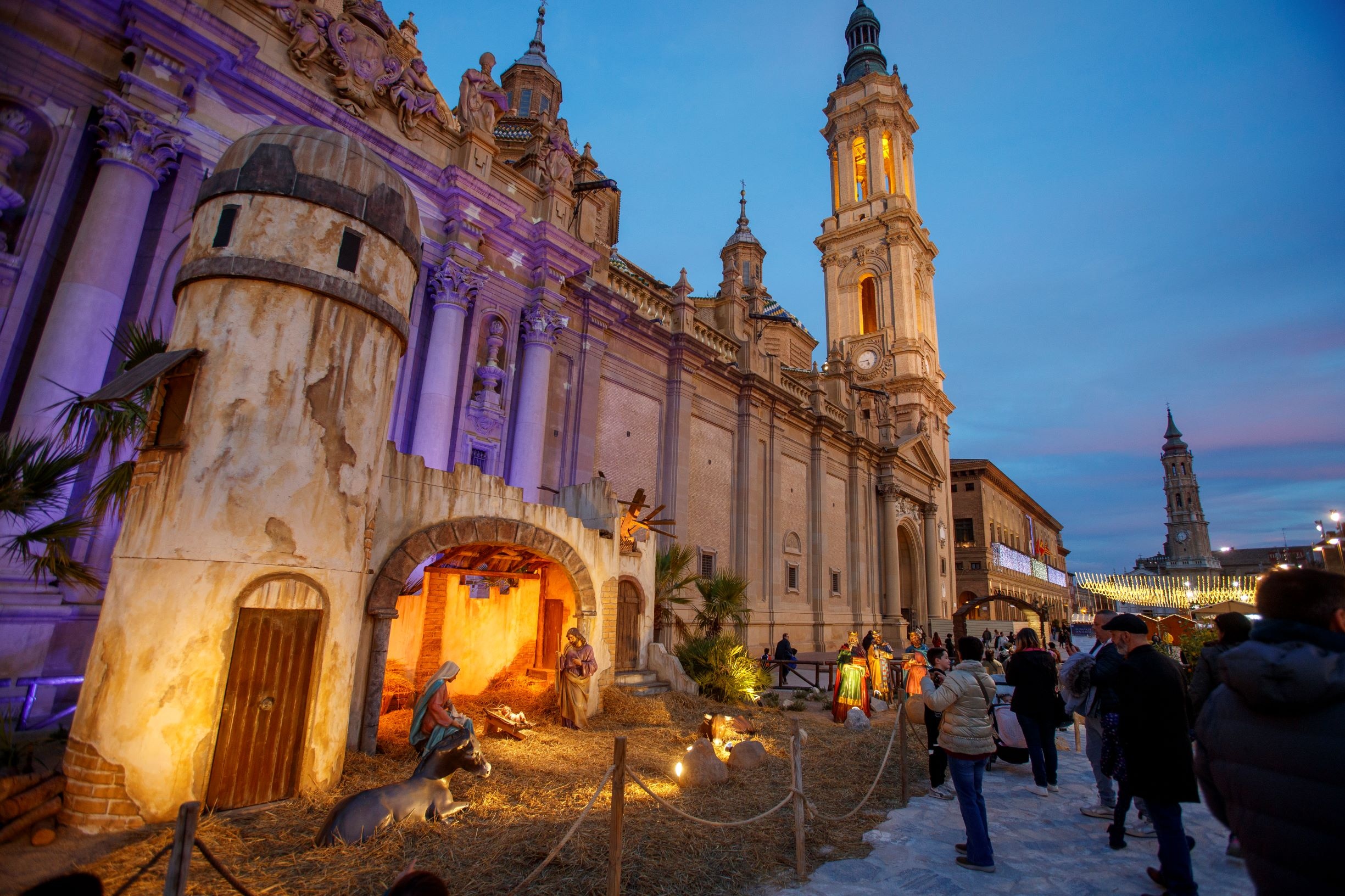 Die Krippe auf der Plaza del Pilar
