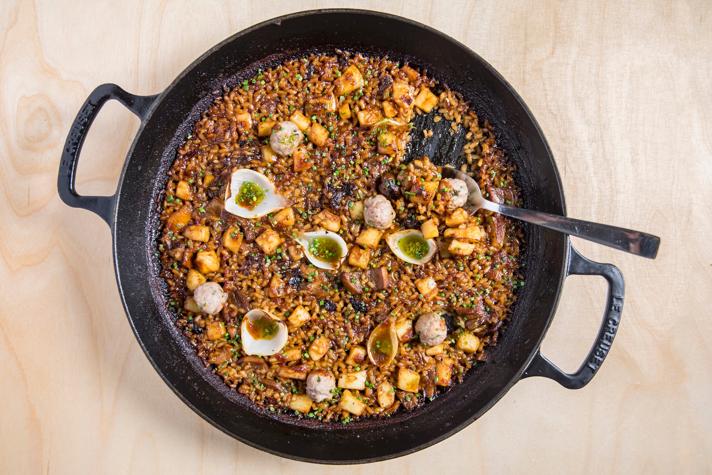 ARROZ SECO DE SEPIA ALB_NDIGAS DE CARNE Y BOLETUS 
