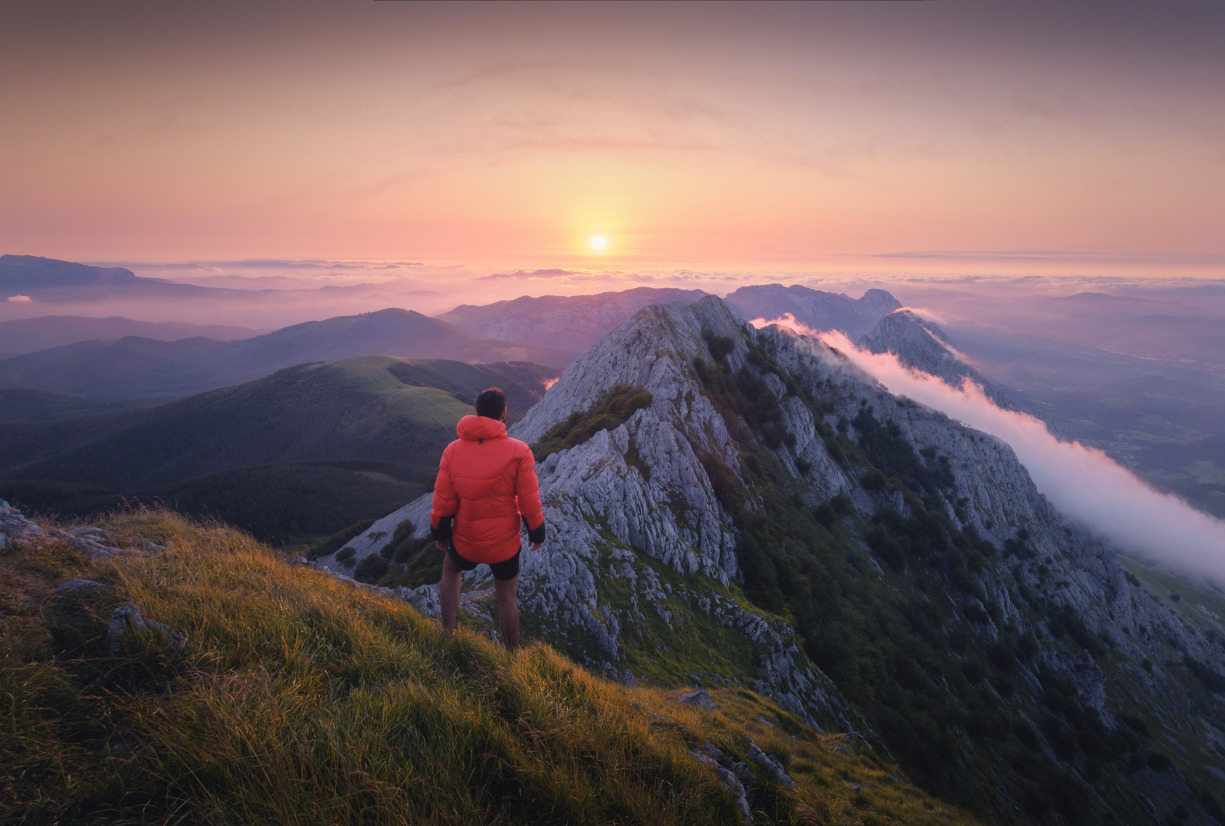 pais-vasco-vizcaya-pnat-urkiola-monte-anboto-senderista- 